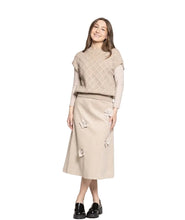Load image into Gallery viewer, LI TEXTURED DIAMOND SHAPES VEST
