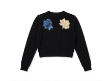 Load image into Gallery viewer, LI SWEATER WITH BLUE AND YELLOW FLOWER
