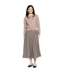 Load image into Gallery viewer, LI APPLIQUE SWEATER
