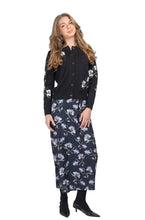 Load image into Gallery viewer, IV FLORAL EMBROIDERED CARDIGAN
