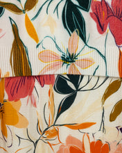 Load image into Gallery viewer, J TEXTURED BIG FLORAL SWEATER
