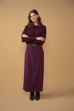 Load image into Gallery viewer, TG POINT CREST SWEATER
