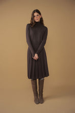 Load image into Gallery viewer, TG POINT CLASSIC TURTLENECK SWEATER
