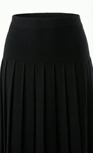 Load image into Gallery viewer, BGDK FINE KNIT SKIRT 27" 68 cm
