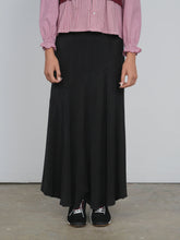 Load image into Gallery viewer, TG BRUSHED SEAM SKIRT
