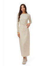 Load image into Gallery viewer, LU GREEN LEAVES PRINT IVORY BASE TOP
