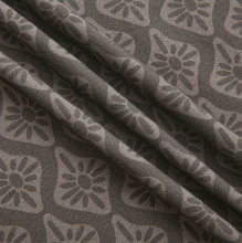Load image into Gallery viewer, J MODAL PRINTED TURTLENECK
