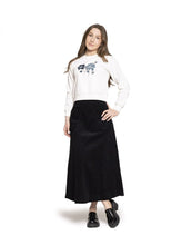 Load image into Gallery viewer, LI BLUE SEQUIN FLOWER SWEATSHIRT
