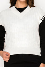 Load image into Gallery viewer, YAL STRIPED EDGE V VEST
