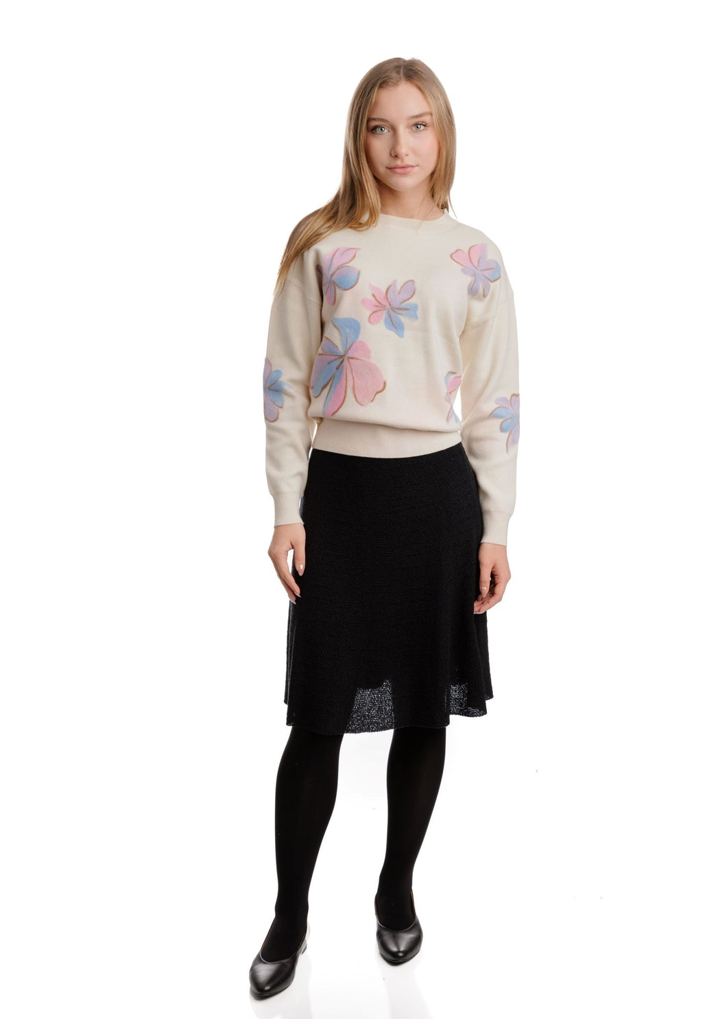 LU KNIT SWEATER WITH PASTEL COLORED FLOWERS - TOPS