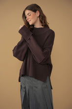 Load image into Gallery viewer, TG POINT HI-LO SWEATER
