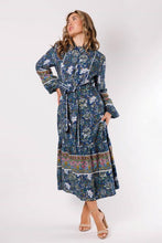 Load image into Gallery viewer, IV MESH PRINT DRESS WITH VETRICAL RUCHING
