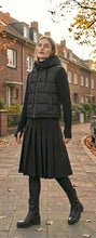 Load image into Gallery viewer, VIVITURI QUILTED COAT WITH HOOD
