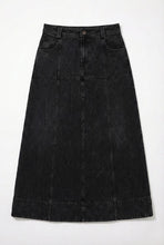 Load image into Gallery viewer, IV JEAN SKIRT IN REFINED DENIM AND WASHED DENIM
