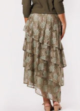 Load image into Gallery viewer, IV LEAF PRINT LACE LAYERED SKIRT
