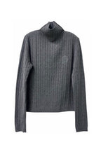 Load image into Gallery viewer, J CREST DETAILED CABLE KNIT SWEATER
