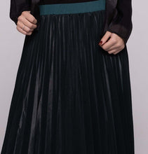 Load image into Gallery viewer, IV SLIGHT METALIC FABRIC PLEATED SKIRT - SKIRTS
