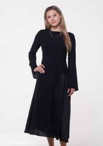 IV TRUMPET SLEEVE NO WAIST CUT DRESS - Dresses